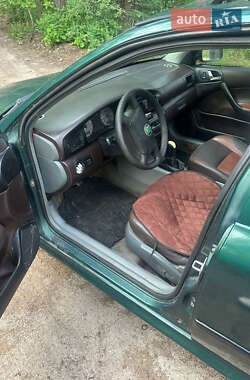 Ліфтбек Skoda Octavia 1998 в 