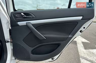 Універсал Skoda Octavia 2011 в 