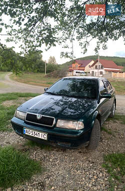 Лифтбек Skoda Octavia 1998 в 