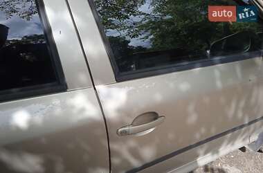 Лифтбек Skoda Octavia 2005 в 