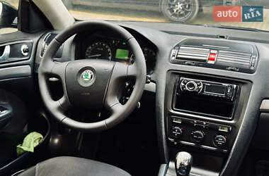 Лифтбек Skoda Octavia 2005 в 