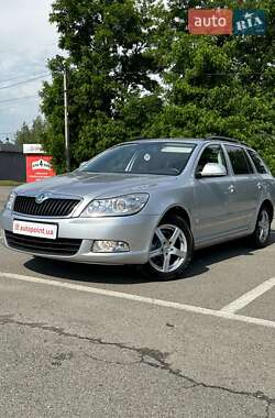 Универсал Skoda Octavia 2010 в Белогородке
