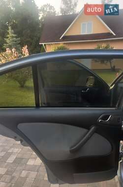 Лифтбек Skoda Octavia 2005 в 
