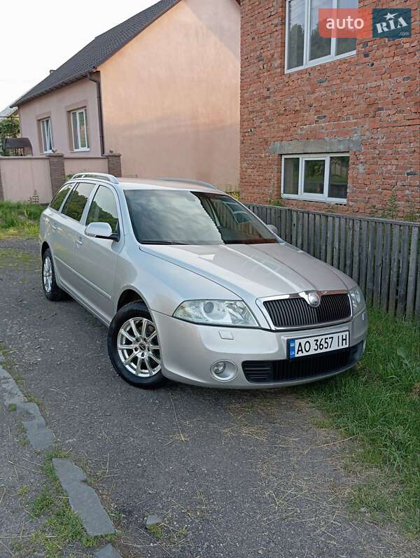 Универсал Skoda Octavia 2007 в Хусте
