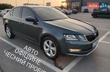 Лифтбек Skoda Octavia 2017 в Ирпене