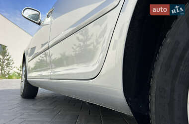 Універсал Skoda Octavia 2012 в 