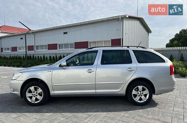 Універсал Skoda Octavia 2012 в 