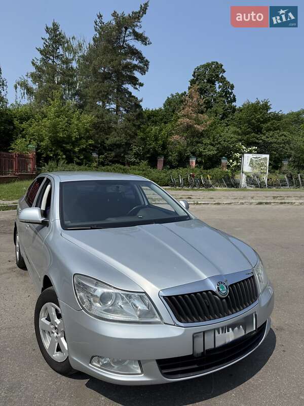 Лифтбек Skoda Octavia 2012 в 