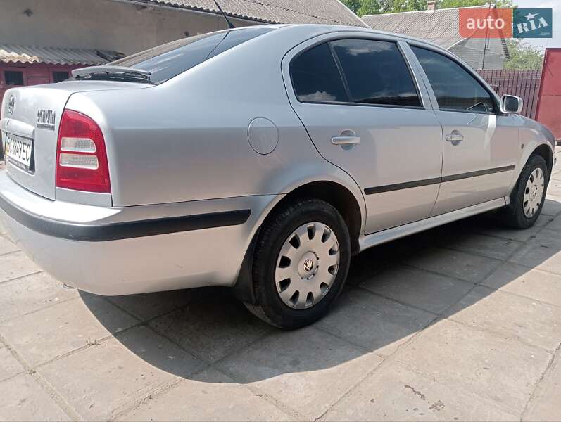 Лифтбек Skoda Octavia 2008 в Буске
