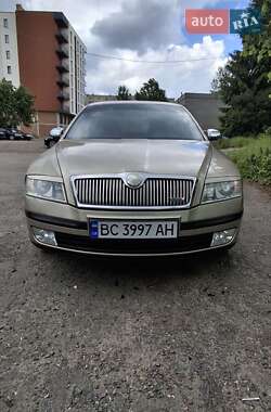Лифтбек Skoda Octavia 2005 в 