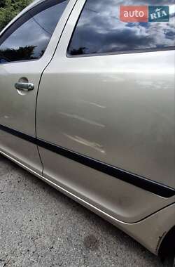 Лифтбек Skoda Octavia 2005 в 