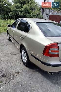 Лифтбек Skoda Octavia 2005 в 