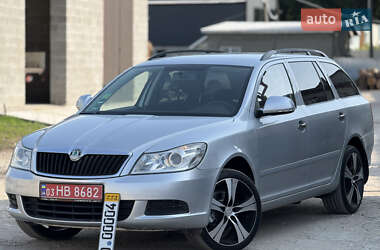 Універсал Skoda Octavia 2009 в Золочеві