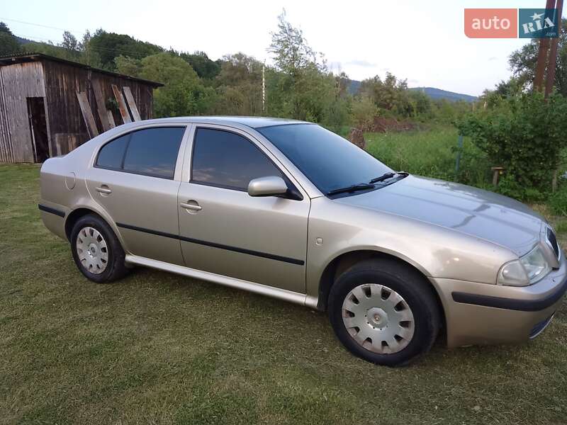 Лифтбек Skoda Octavia 2006 в Дрогобыче
