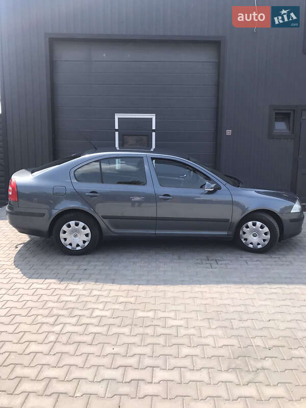 Лифтбек Skoda Octavia 2006 в Луцке
