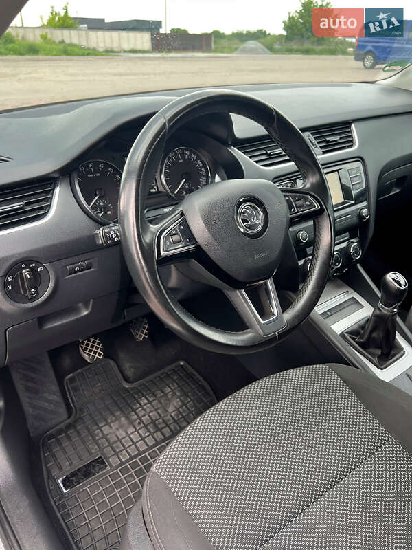 Универсал Skoda Octavia 2016 в Ровно