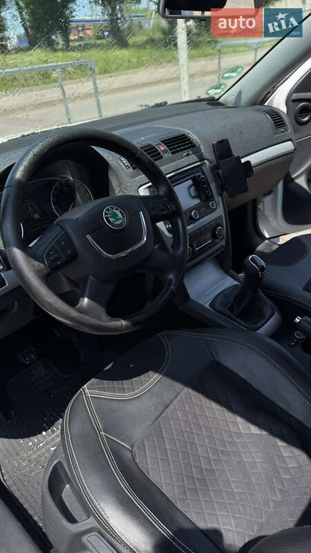 Універсал Skoda Octavia 2011 в Івано-Франківську