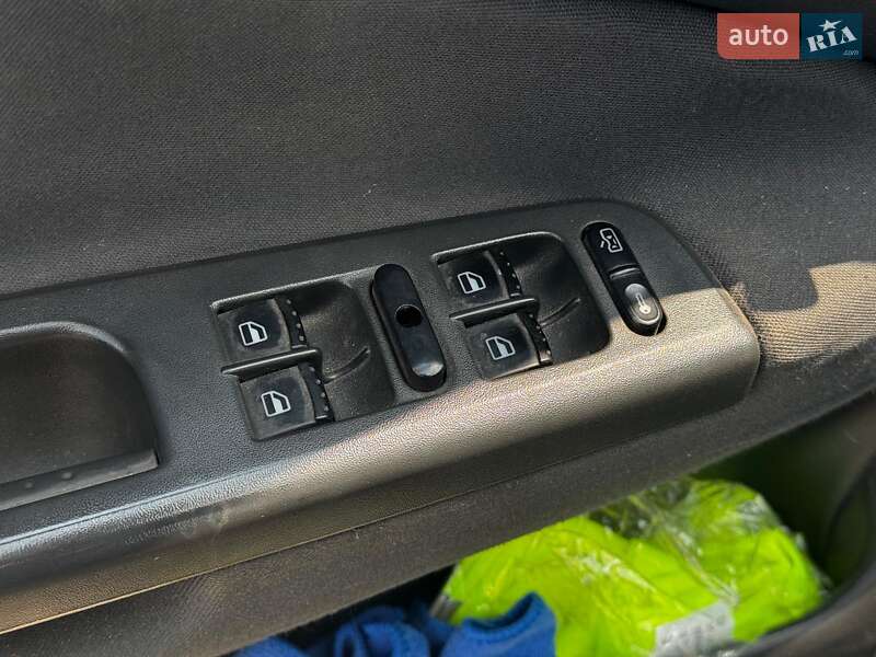 Лифтбек Skoda Octavia 2001 в Харькове