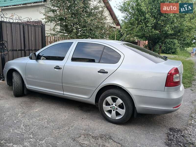Лифтбек Skoda Octavia 2011 в Глухове