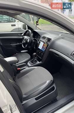 Лифтбек Skoda Octavia 2012 в 