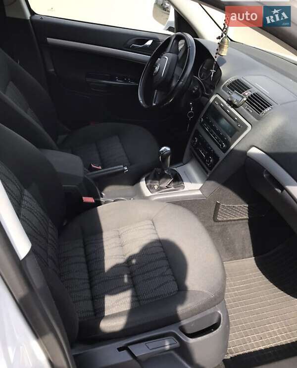 Ліфтбек Skoda Octavia 2010 в Кропивницькому