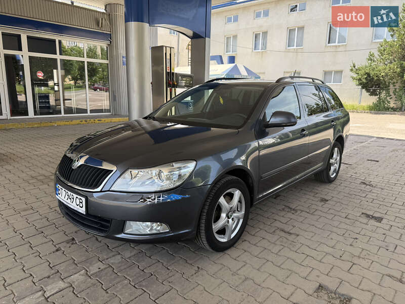 Универсал Skoda Octavia 2010 в 