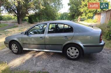 Лифтбек Skoda Octavia 2004 в 