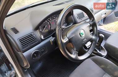 Лифтбек Skoda Octavia 2004 в 