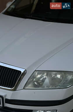 Лифтбек Skoda Octavia 2006 в 