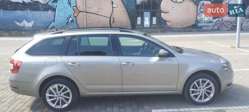 Універсал Skoda Octavia 2017 в Луцьку