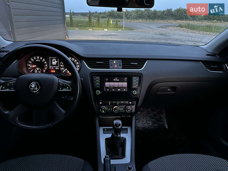 Лифтбек Skoda Octavia 2015 в Львове