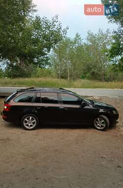 Универсал Skoda Octavia 2014 в Черкассах