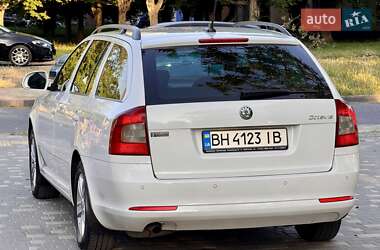 Універсал Skoda Octavia 2012 в 