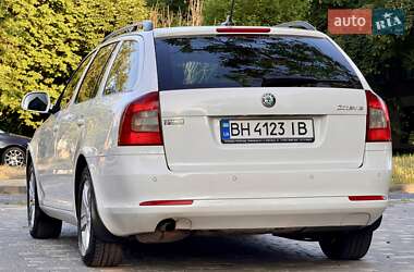 Універсал Skoda Octavia 2012 в 