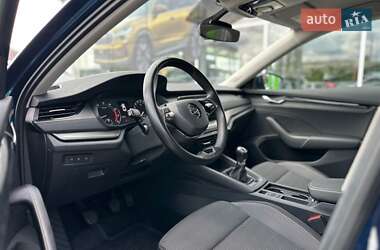 Ліфтбек Skoda Octavia 2020 в 