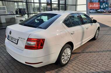 Ліфтбек Skoda Octavia 2018 в 