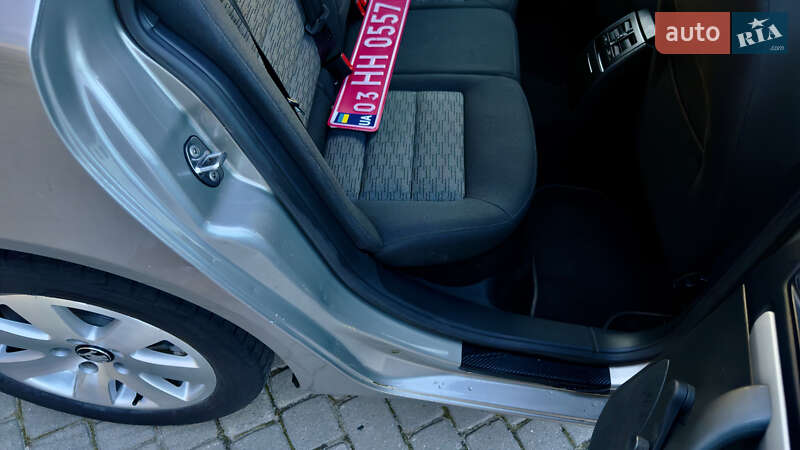 Універсал Skoda Octavia 2013 в Шепетівці