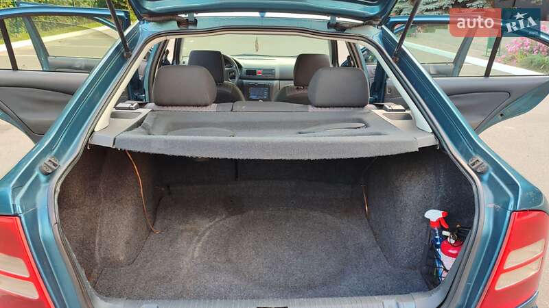 Лифтбек Skoda Octavia 2003 в Буче