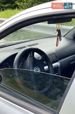 Лифтбек Skoda Octavia 2008 в 