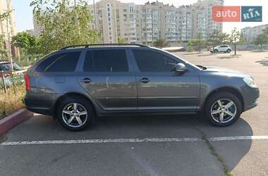 Универсал Skoda Octavia 2010 в 