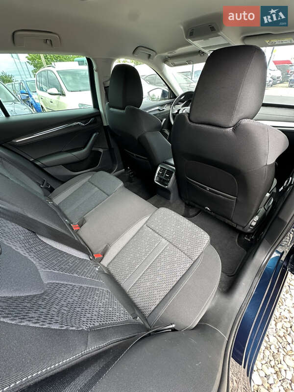 Универсал Skoda Octavia 2021 в Ивано-Франковске