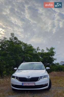Универсал Skoda Octavia 2019 в Черкассах