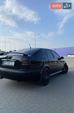 Лифтбек Skoda Octavia 2006 в 
