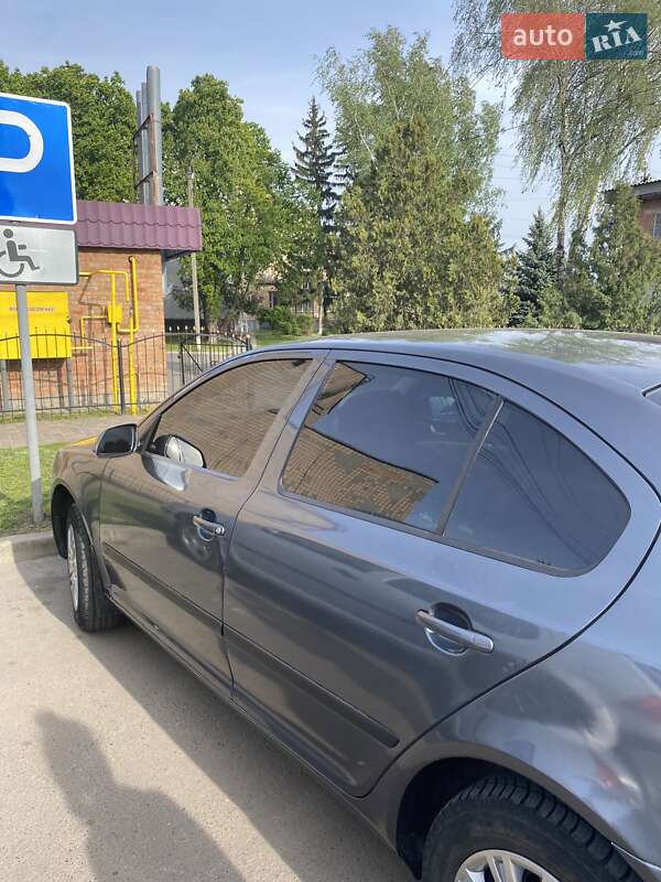 Лифтбек Skoda Octavia 2008 в Зенькове