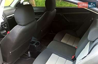Лифтбек Skoda Octavia 2004 в 