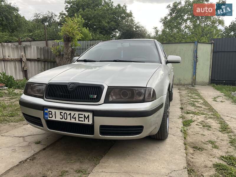 Лифтбек Skoda Octavia 2002 в Полтаве