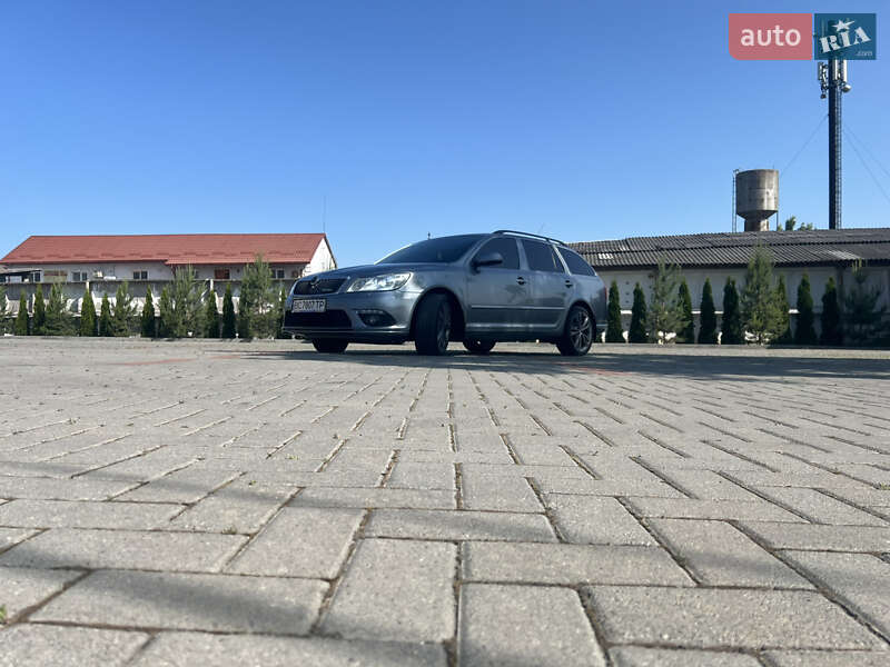 Универсал Skoda Octavia 2012 в Золочеве