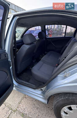 Лифтбек Skoda Octavia 2004 в 