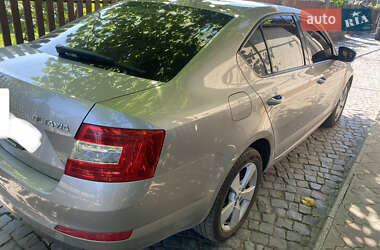 Універсал Skoda Octavia 2014 в Ужгороді
