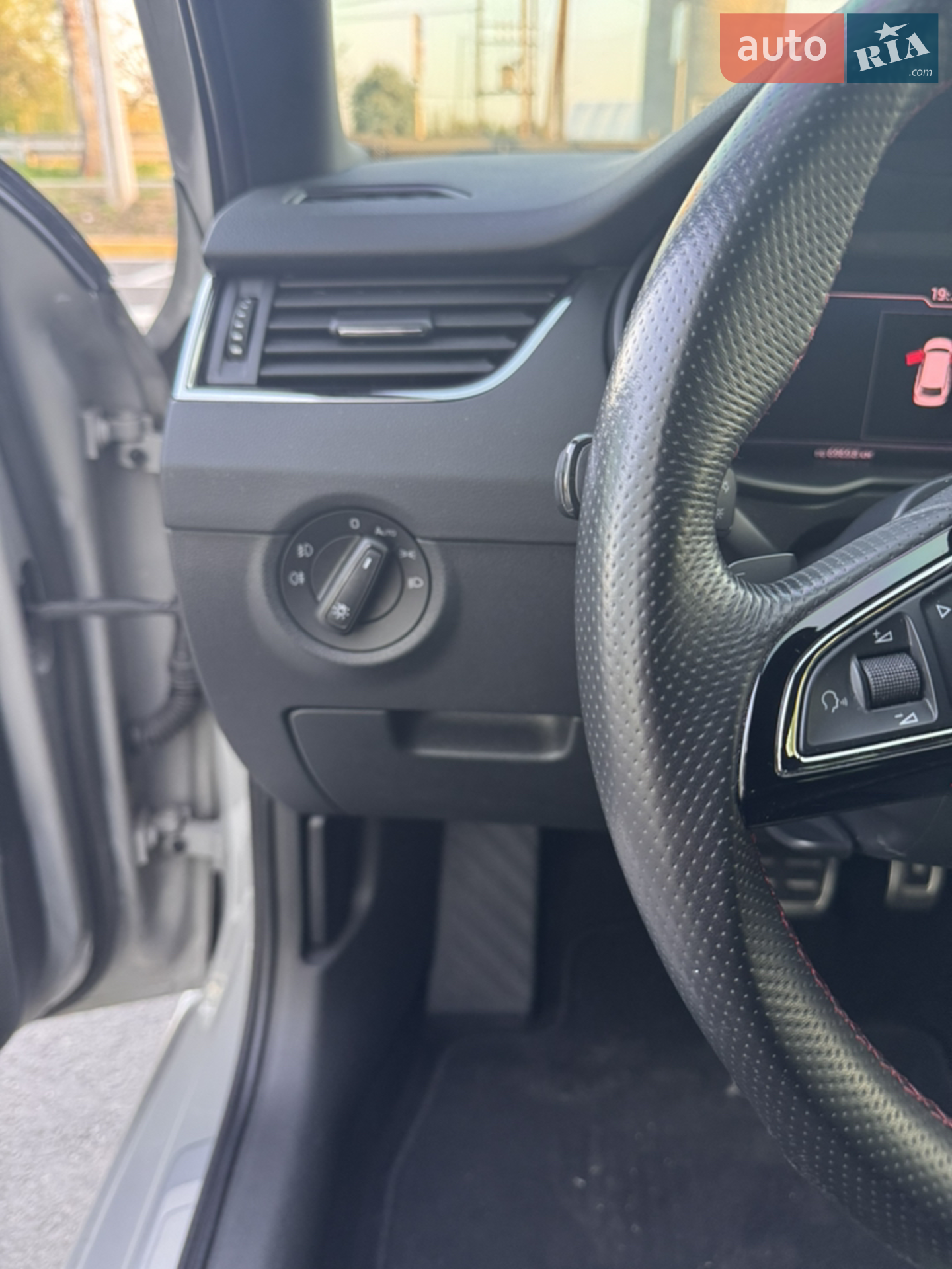2020 Skoda Octavia - мініатюра 9